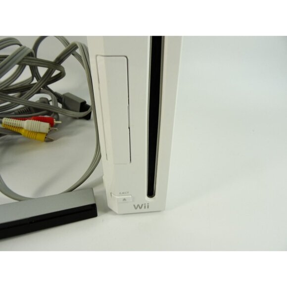 Wii Lot Console with Cords and Sensor Bar Working Condition RVL-001 - Picture 3 of 3